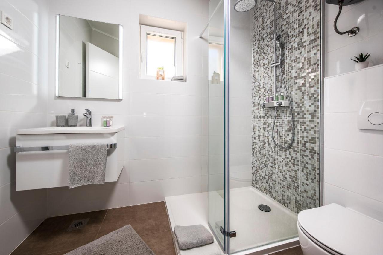 Villas Royal II With Private Pool Novalja Ngoại thất bức ảnh